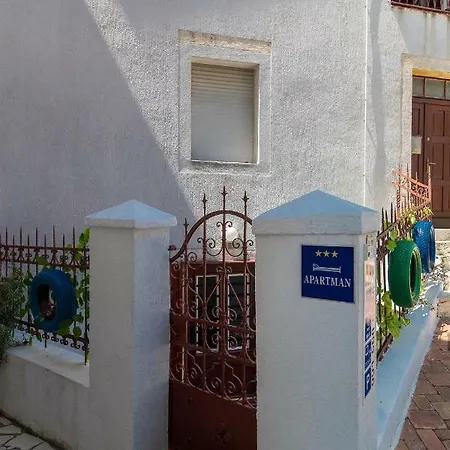Apartmani More *